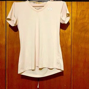 Under armor small light pink 🏋️‍♀️ Tee